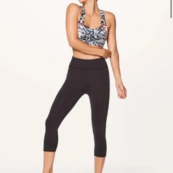 Lululemon In Movement Crop *Everlux 19" Black 45485 - Picture 1 of 14